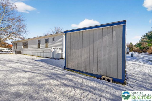 188 Greenbriar Drive, East Allen Twp, PA 18014