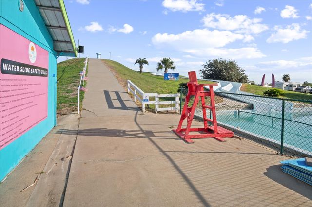 2061 Highway 87, Crystal Beach, TX 77650