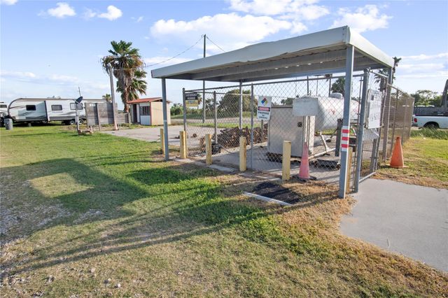 2061 Highway 87, Crystal Beach, TX 77650
