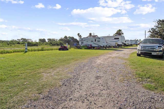 2061 Highway 87, Crystal Beach, TX 77650