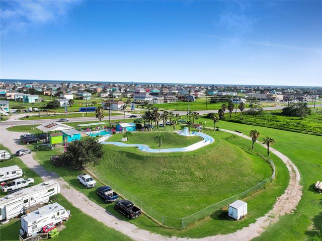 2061 Highway 87, Crystal Beach, TX 77650