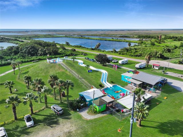 2061 Highway 87, Crystal Beach, TX 77650
