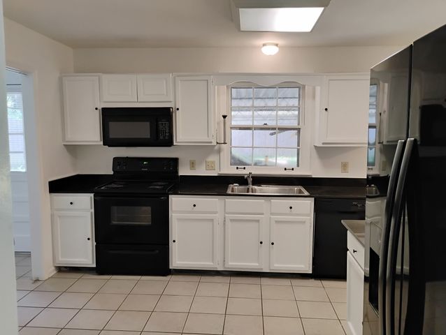 7020 Cotton Blossom Ln, Nashville, TN 37221
