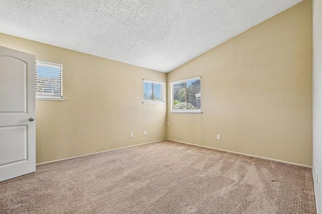 190 Saginaw Cir, Sacramento, CA 95833