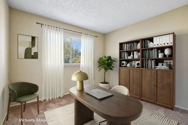 190 Saginaw Cir, Sacramento, CA 95833