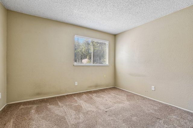 190 Saginaw Cir, Sacramento, CA 95833