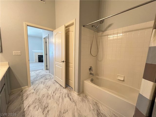 2305 West Horizon Ridge Parkway 2121, Henderson, NV 89052