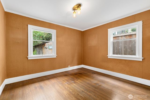 4725 4th Avenue NE, Seattle, WA 98105