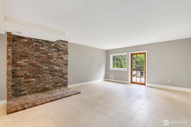 4725 4th Avenue NE, Seattle, WA 98105