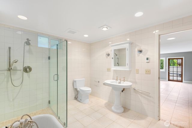 4725 4th Avenue NE, Seattle, WA 98105