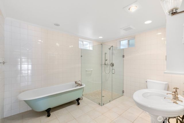 4725 4th Avenue NE, Seattle, WA 98105