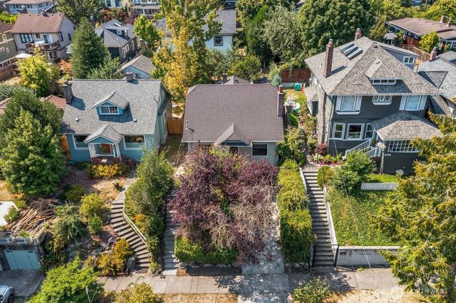 4725 4th Avenue NE, Seattle, WA 98105
