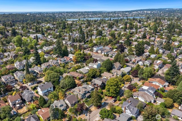 4725 4th Avenue NE, Seattle, WA 98105