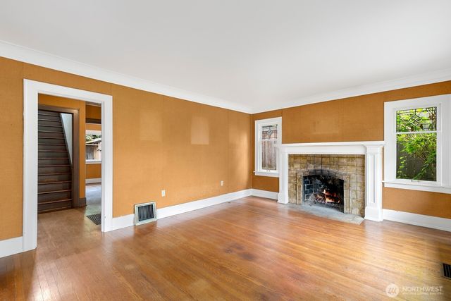 4725 4th Avenue NE, Seattle, WA 98105