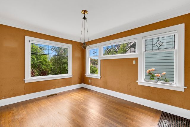 4725 4th Avenue NE, Seattle, WA 98105