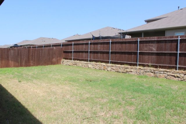 708 Spaulding Street, Justin, TX 76247