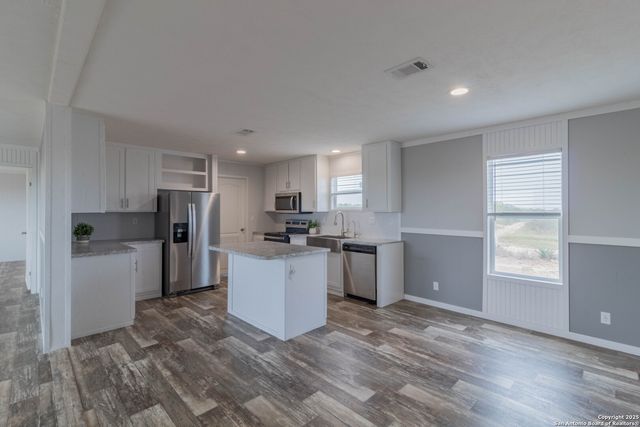 290 Lilly Bear Ln., Moore, TX 78057