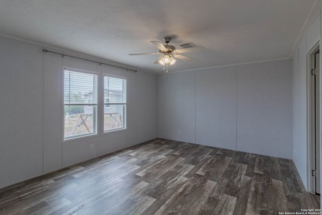 290 Lilly Bear Ln., Moore, TX 78057