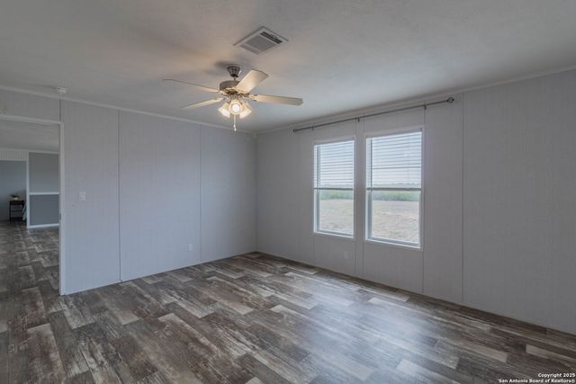 290 Lilly Bear Ln., Moore, TX 78057