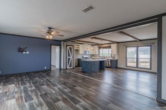 290 Lilly Bear Ln., Moore, TX 78057