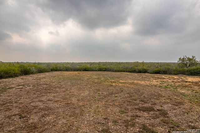 290 Lilly Bear Ln., Moore, TX 78057