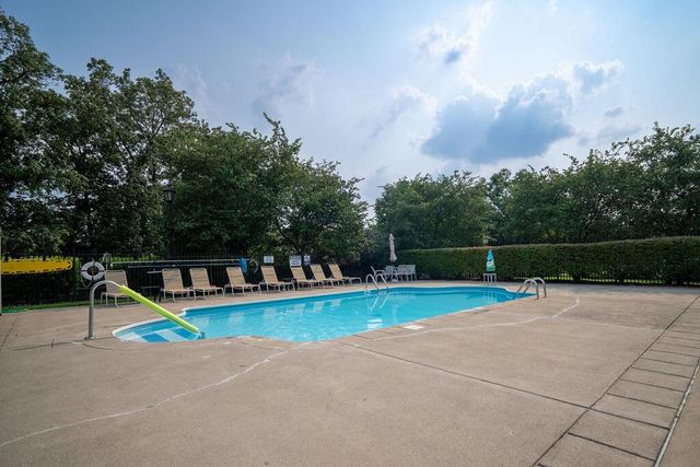 1275 Villa Oaks Court, Columbus, OH 43230