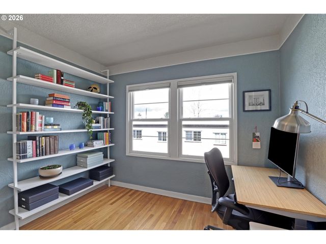 2025 Se CARUTHERS St 11, Portland, OR 97214