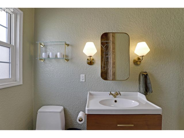 2025 Se CARUTHERS St 11, Portland, OR 97214