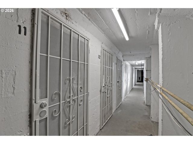 2025 Se CARUTHERS St 11, Portland, OR 97214