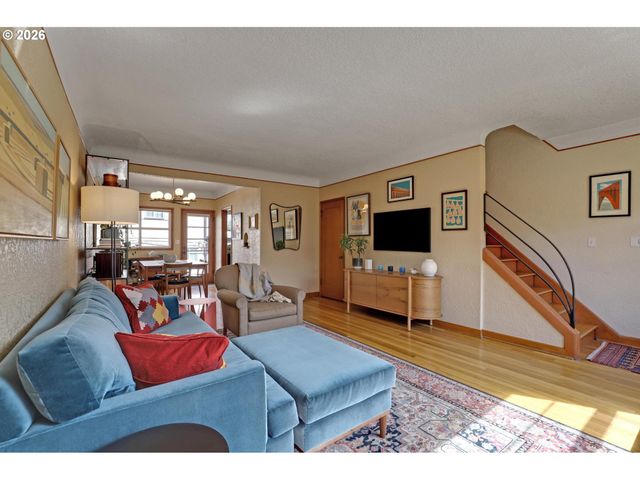 2025 Se CARUTHERS St 11, Portland, OR 97214