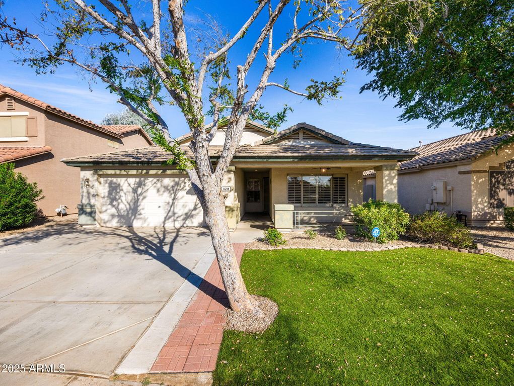 11216 W ROANOKE Avenue, Avondale, AZ 85392