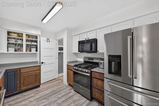 5355 N Seymour Road, Flushing Charter Township, MI 48433