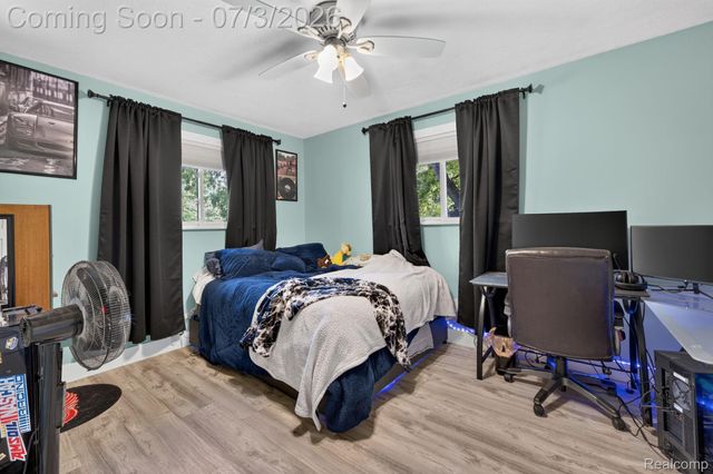 5355 N Seymour Road, Flushing Charter Township, MI 48433