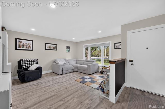 5355 N Seymour Road, Flushing Charter Township, MI 48433