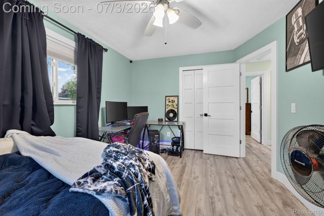 5355 N Seymour Road, Flushing Charter Township, MI 48433