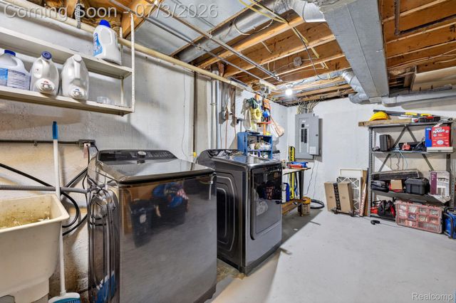 5355 N Seymour Road, Flushing Charter Township, MI 48433