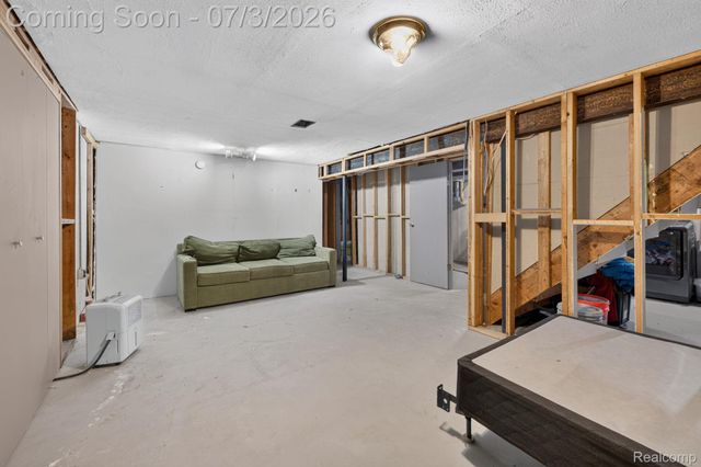 5355 N Seymour Road, Flushing Charter Township, MI 48433