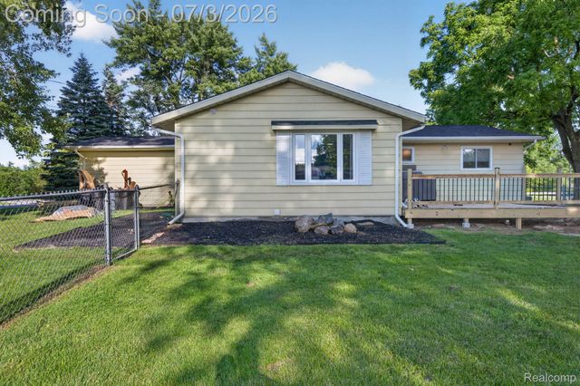 5355 N Seymour Road, Flushing Charter Township, MI 48433