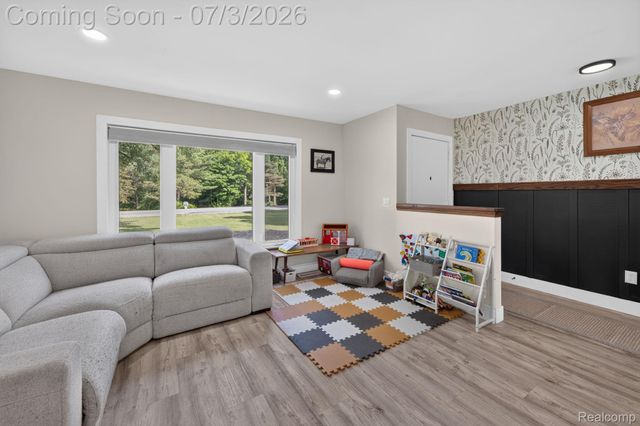 5355 N Seymour Road, Flushing Charter Township, MI 48433