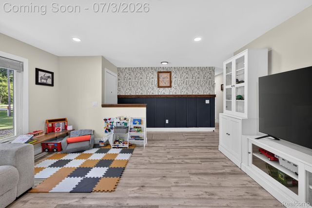 5355 N Seymour Road, Flushing Charter Township, MI 48433