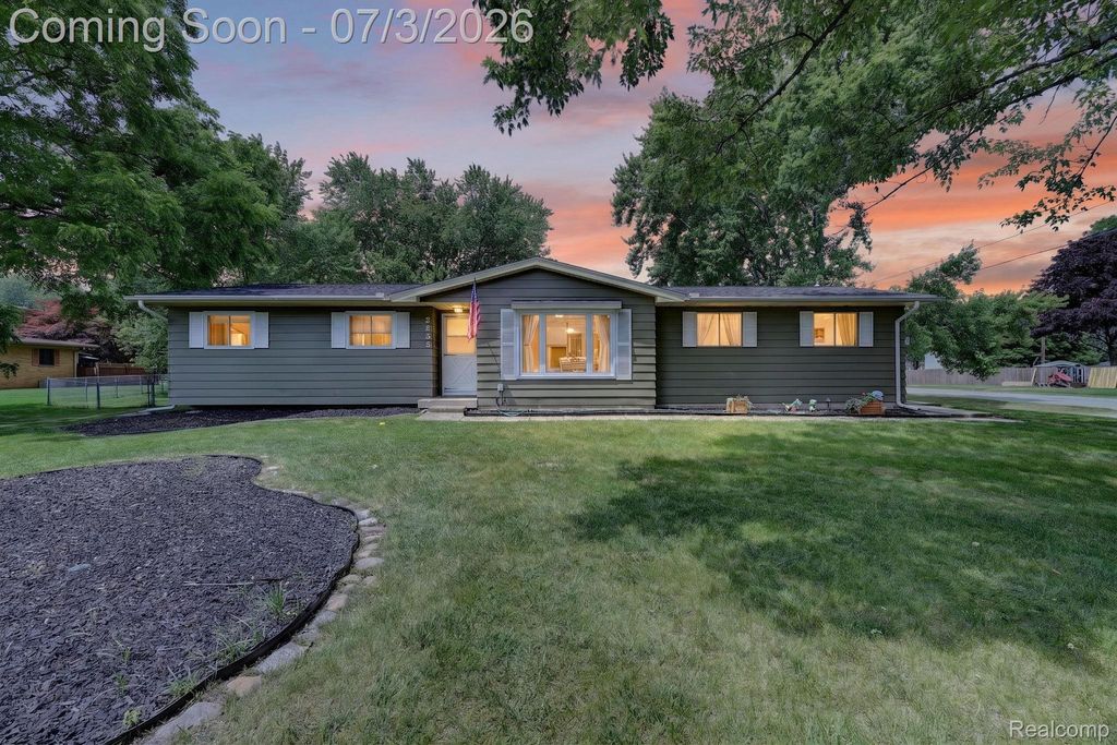 5355 N Seymour Road, Flushing Charter Township, MI 48433