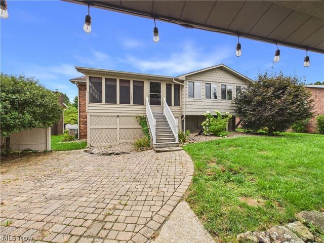 3206 Charles Drive, Vienna, WV 26105