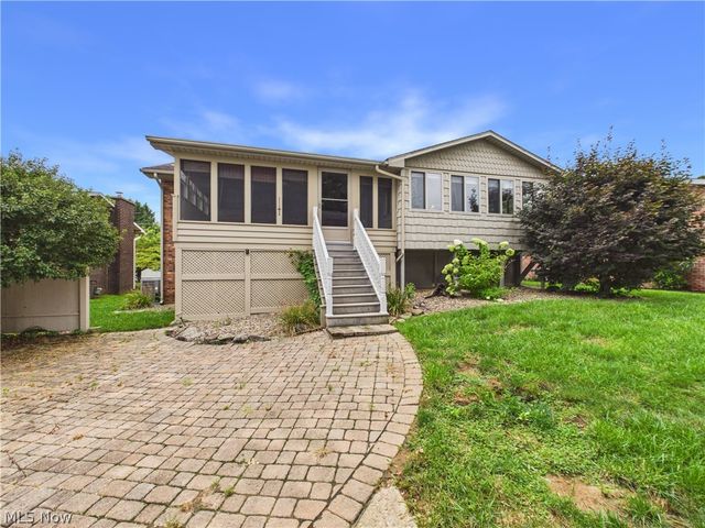 3206 Charles Drive, Vienna, WV 26105