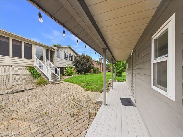 3206 Charles Drive, Vienna, WV 26105