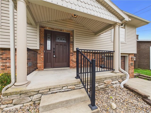 3206 Charles Drive, Vienna, WV 26105