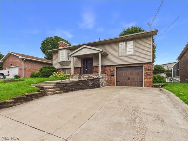 3206 Charles Drive, Vienna, WV 26105