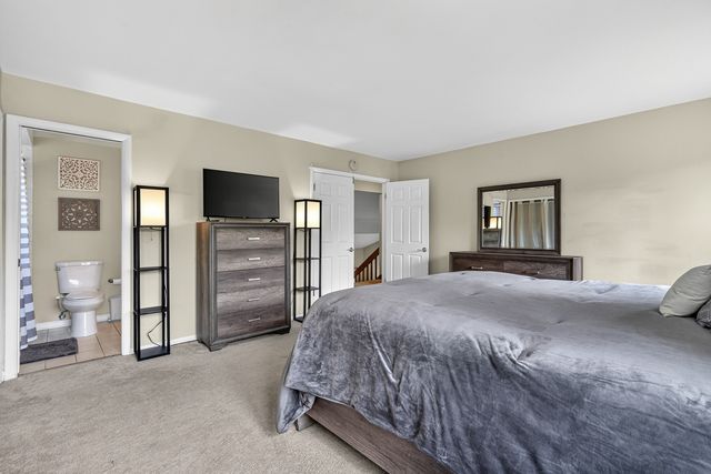 5245 170th Street, Oak Forest, IL 60452