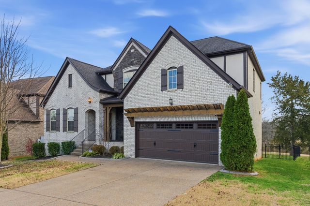 5177 Mountainbrook Cir, Hermitage, TN 37076