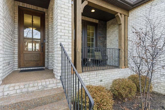 5177 Mountainbrook Cir, Hermitage, TN 37076