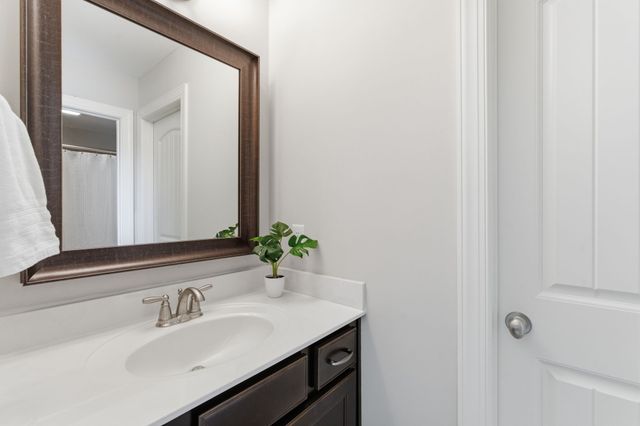 5177 Mountainbrook Cir, Hermitage, TN 37076